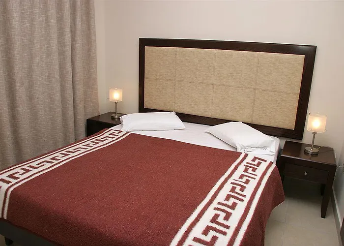 Michel Κως Πόλη