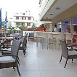 Michel Aparthotel 3*