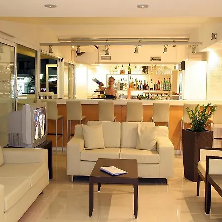 Michel Aparthotel 3*