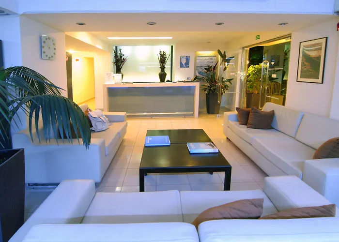 Michel 3* بلدة كوس