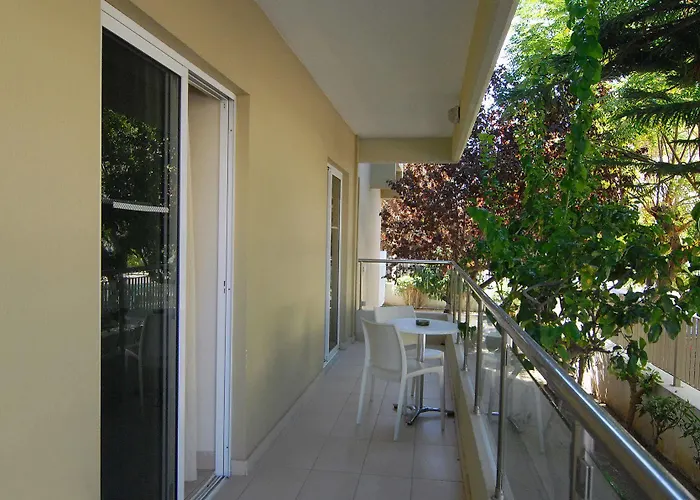 Michel Aparthotel 3*