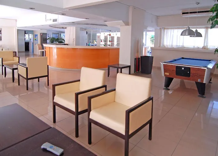 Michel بلدة كوس